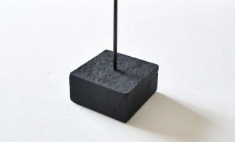 流木オブジェの台座支柱