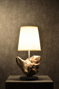 流木と和紙のランプ