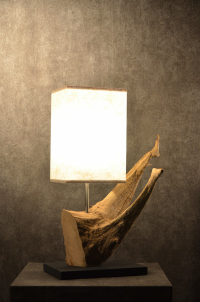 流木と和紙のランプ