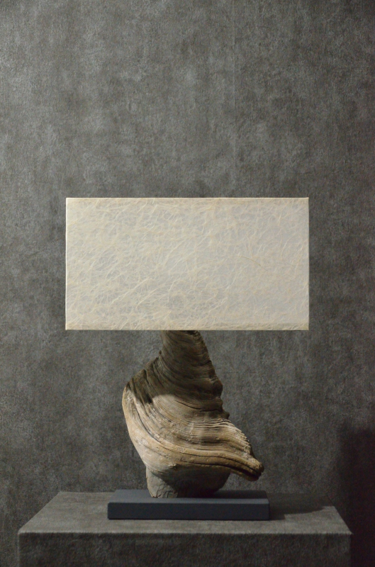 流木と和紙のランプ