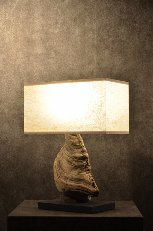 流木と和紙のランプ
