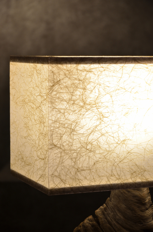 流木と和紙のランプ