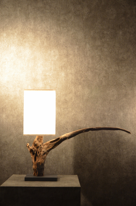 流木と和紙のランプ