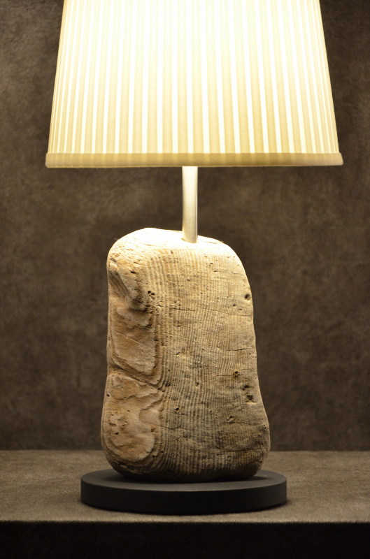 流木ランプ