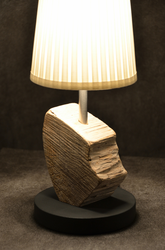 流木ランプ