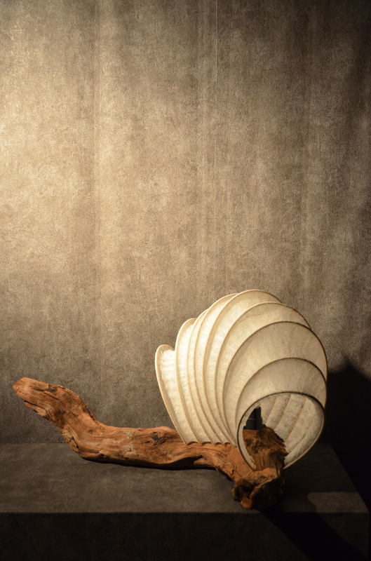 流木と和紙のランプ