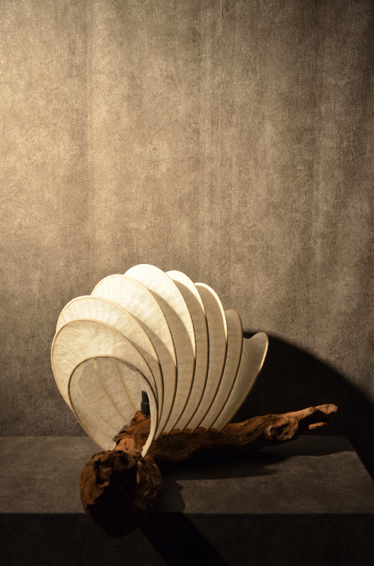 流木と和紙のランプ