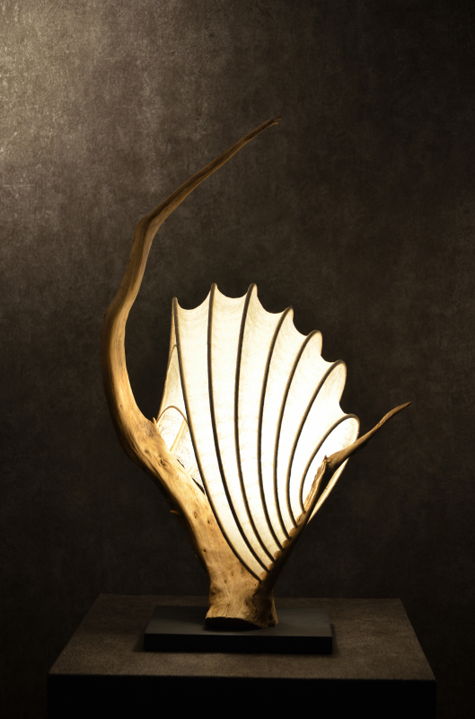 流木と和紙のランプ