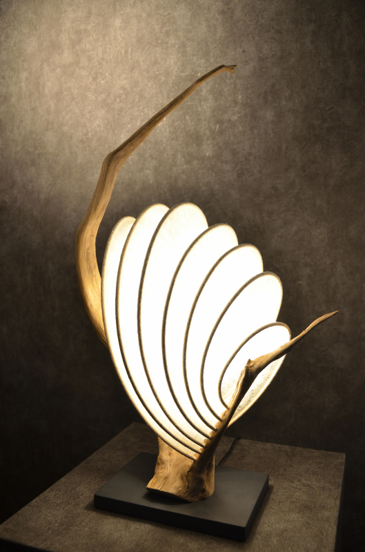 流木と和紙のランプ