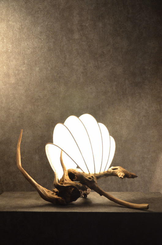 流木と和紙のランプ