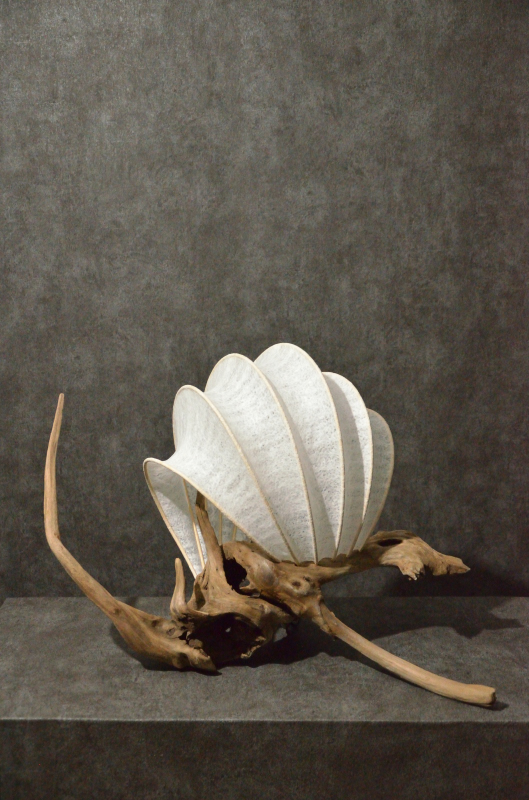 流木と和紙のランプ