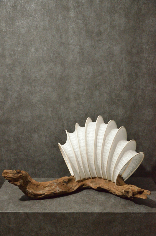 流木と和紙のランプ