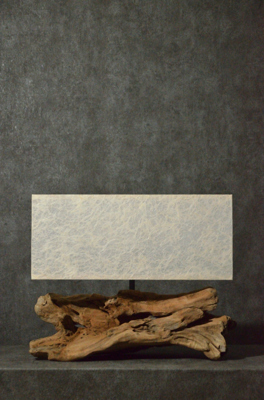 流木と和紙のランプ