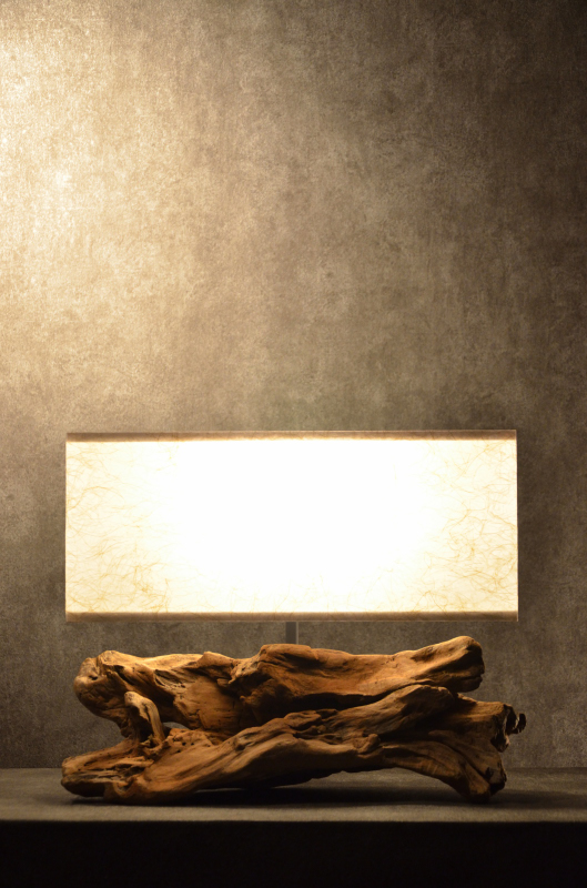 流木と和紙のランプ