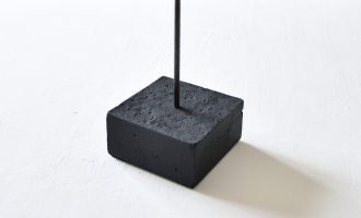 流木オブジェの台座支柱