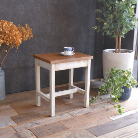 古木のテーブル